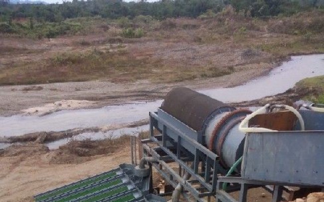 全自動(dòng)選金設(shè)備,往復(fù)式選金機(jī),選金礦設(shè)備